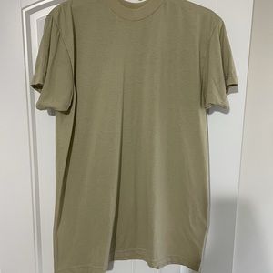 Cream tee shirt size M long